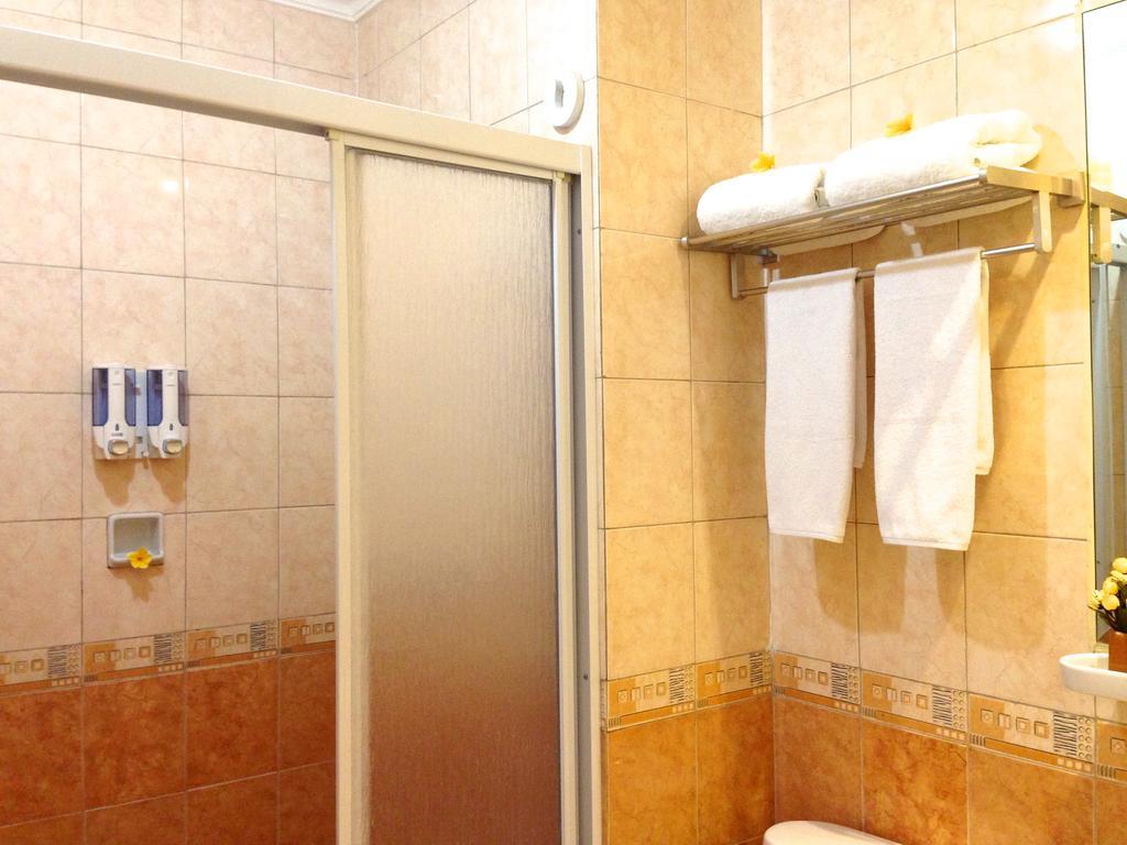 Ravarine Suite Apartment Джакарта Экстерьер фото