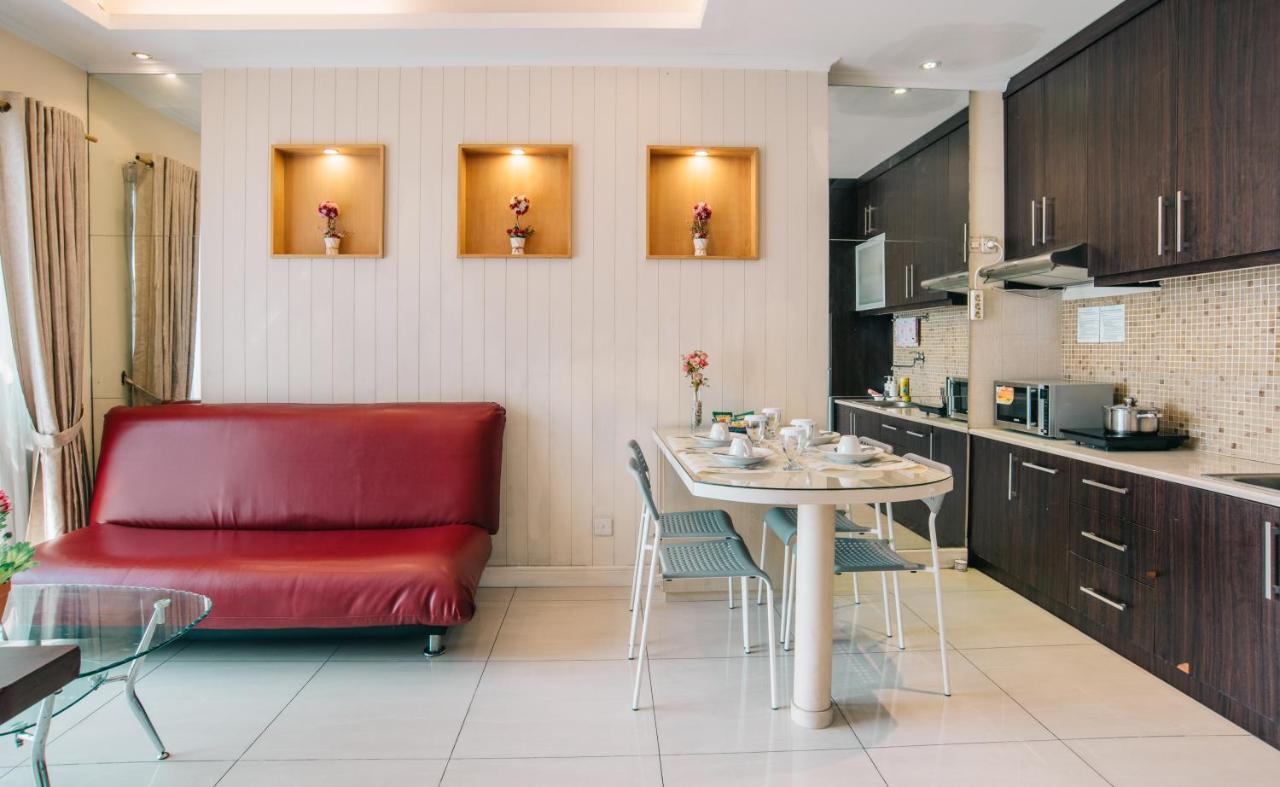 Ravarine Suite Apartment Джакарта Экстерьер фото