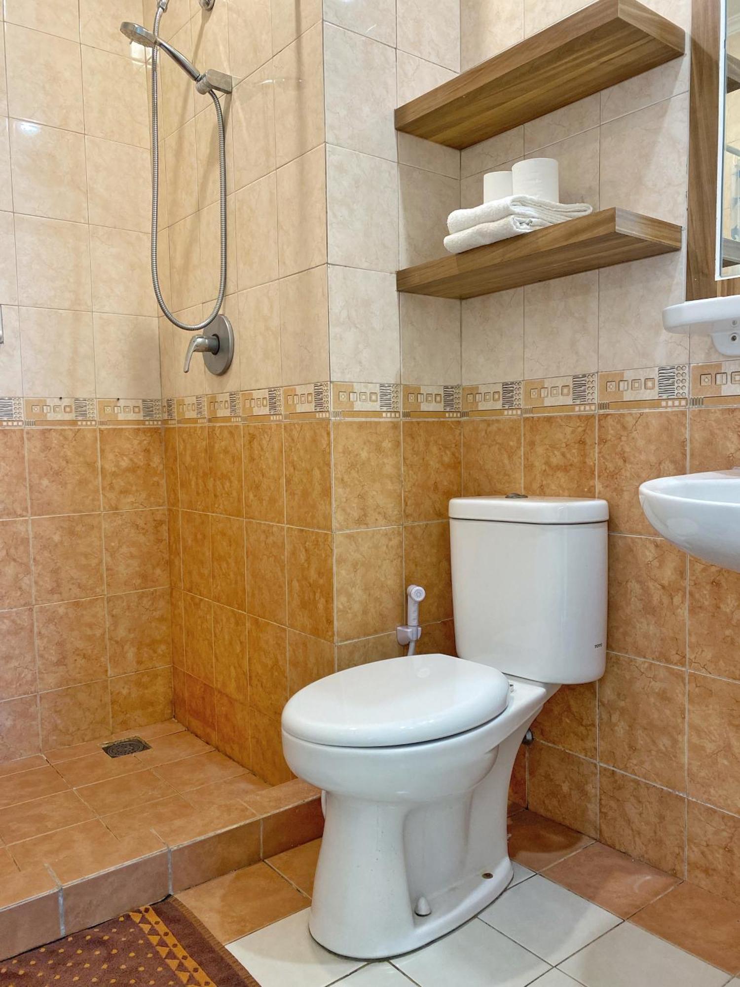 Ravarine Suite Apartment Джакарта Экстерьер фото