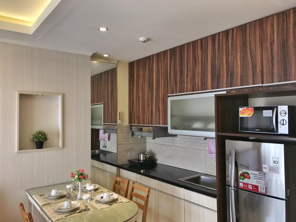Ravarine Suite Apartment Джакарта Экстерьер фото