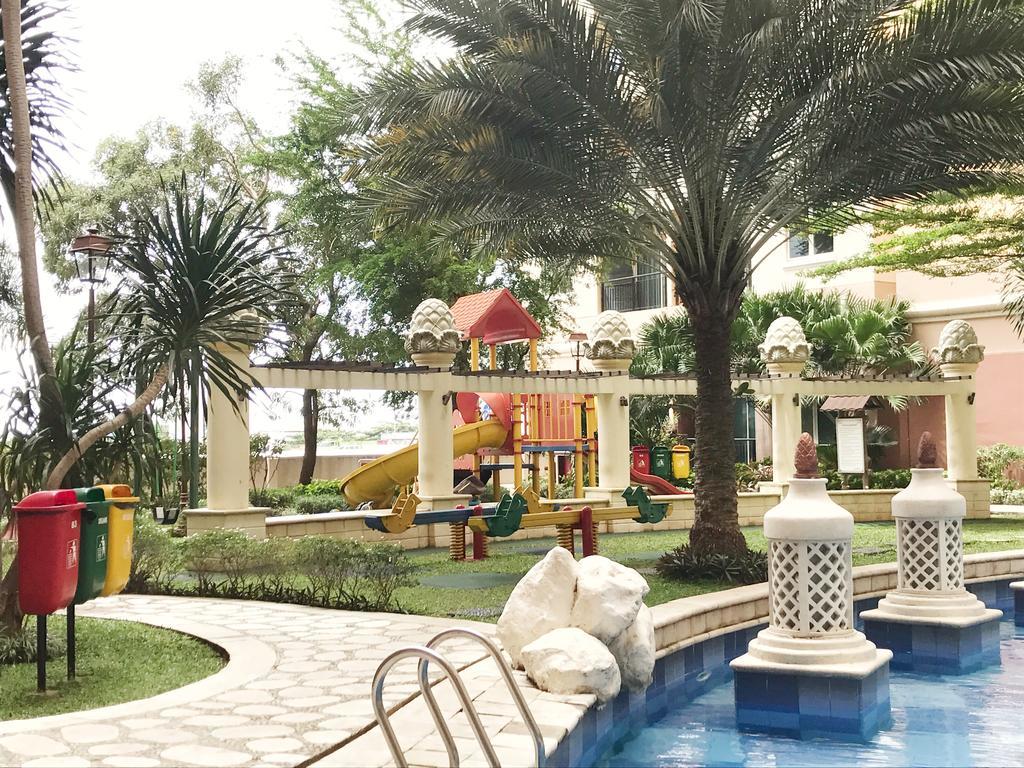 Ravarine Suite Apartment Джакарта Экстерьер фото